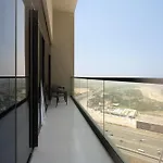 Keyrock Living - Elegant 2Br Escape With Mesmerizing City Views