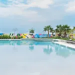 Keyrock Living - Elegant 2Br Escape With Mesmerizing City Views